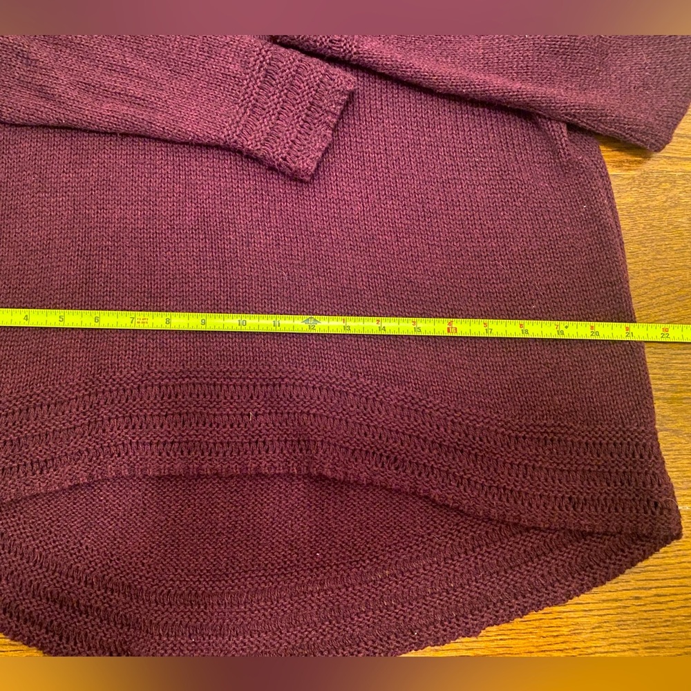 Sweater - Picture 6 of 7